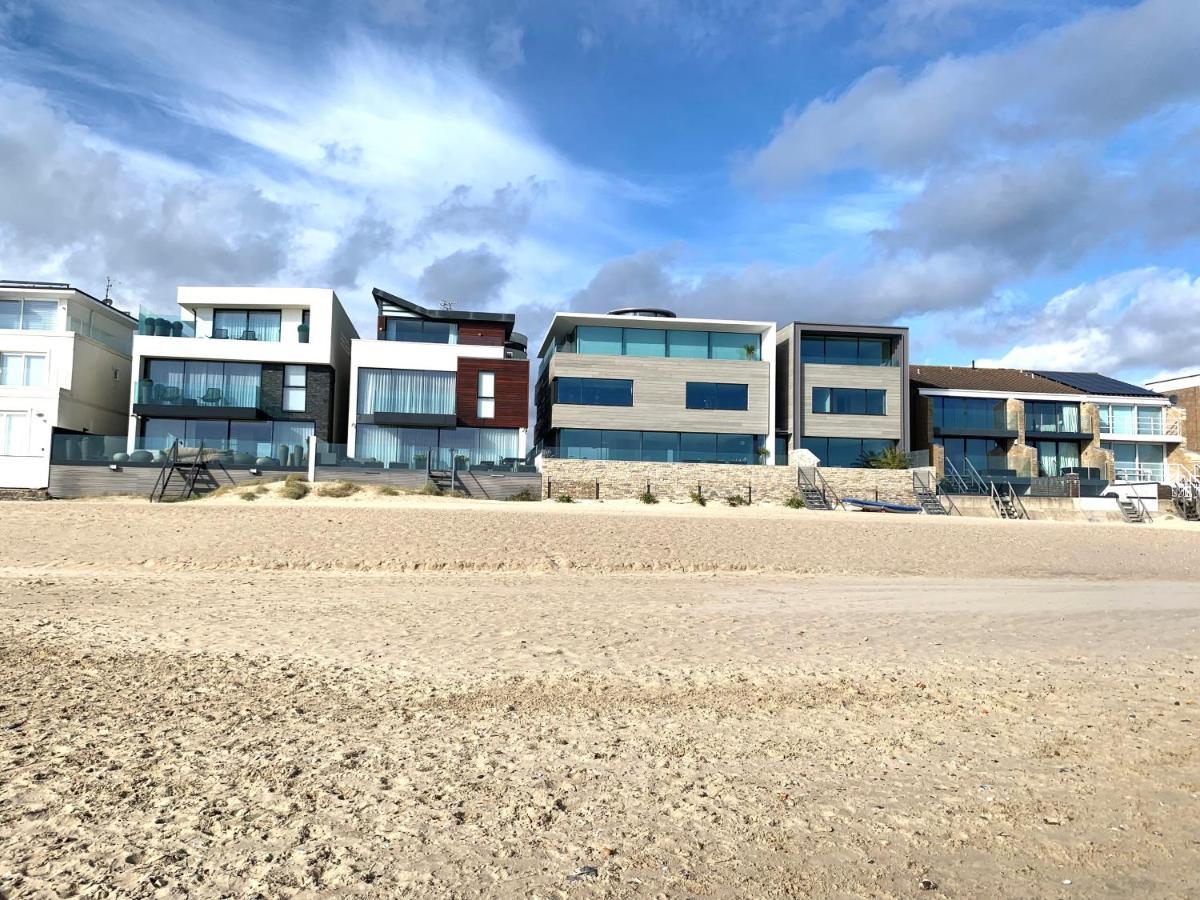 Top Floor Sandbanks Apartment With Free Parking Just Minutes From The Beach And Bars Canford Cliffs Kültér fotó